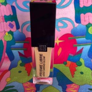 Givenchy Prisme Libre Foundation